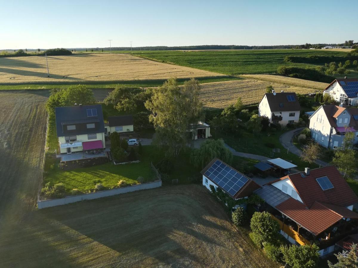 Fewo Haus Hutzelbuck In Idyllisch-Gruner Lage Nahe An Ansbach Exteriér fotografie